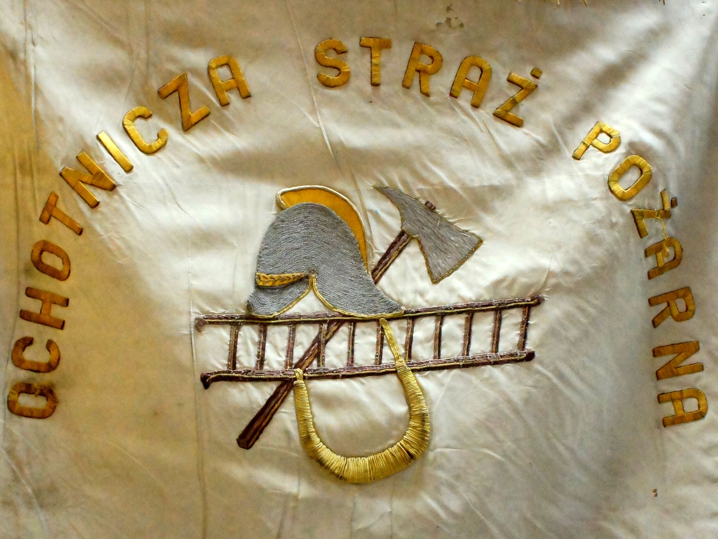 Fragment sztandaru OSP w Mławie