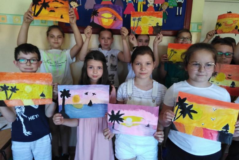 Wakacje! Znów będą wakacje! - klasa III b ze Szkoły Podstawowej nr 7 w Mławie