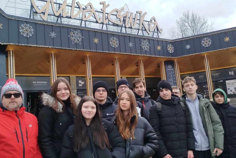 Wyjazd na narty uczniów SP3 w Mławie – niezapomniana przygoda w Poroninie, Czerwiennym i Zakopanem