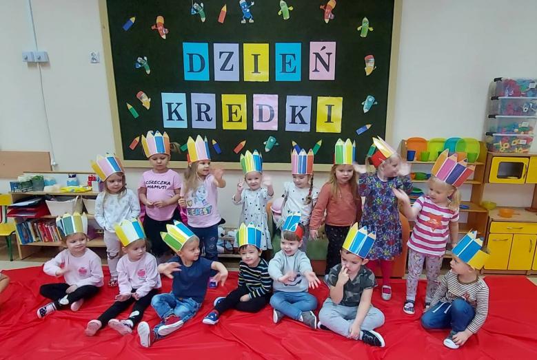 Dzień kredki w Biedronkach w MPS nr 3 w Mławie