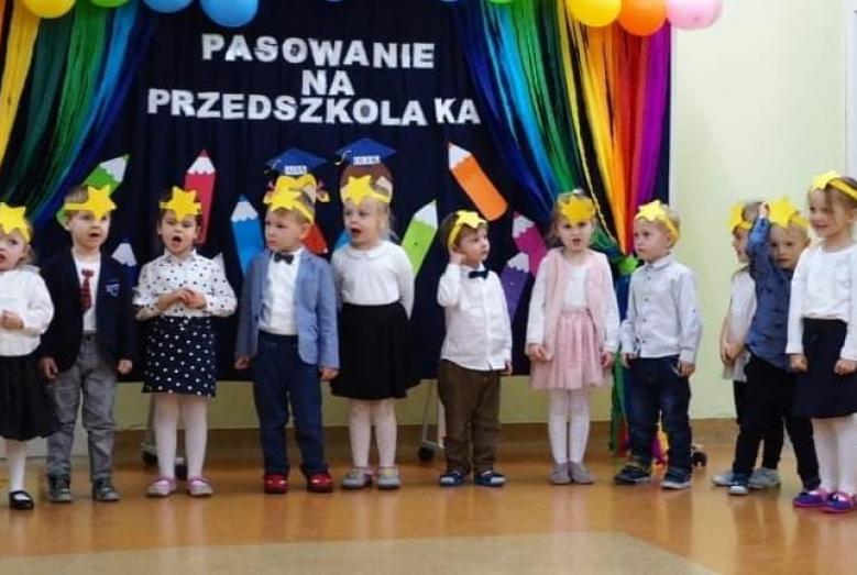 Pasowanie - Gwiazdki w MPS nr 4 w Mławie