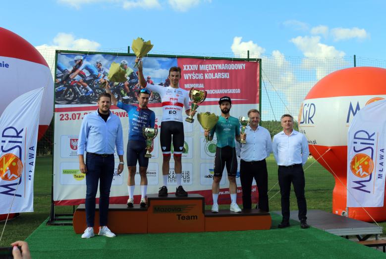 podium memoriału