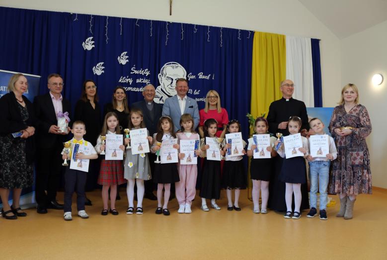 pamiątkowa fotografia grupowa