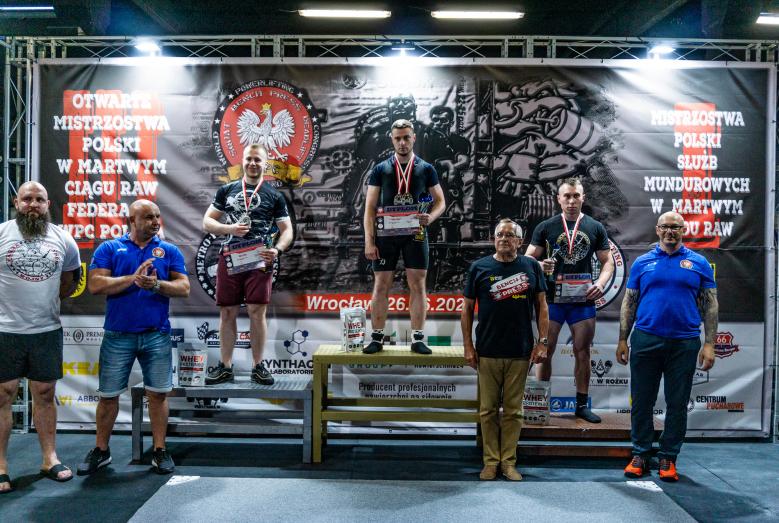 Medaliści mistrzostw na podium