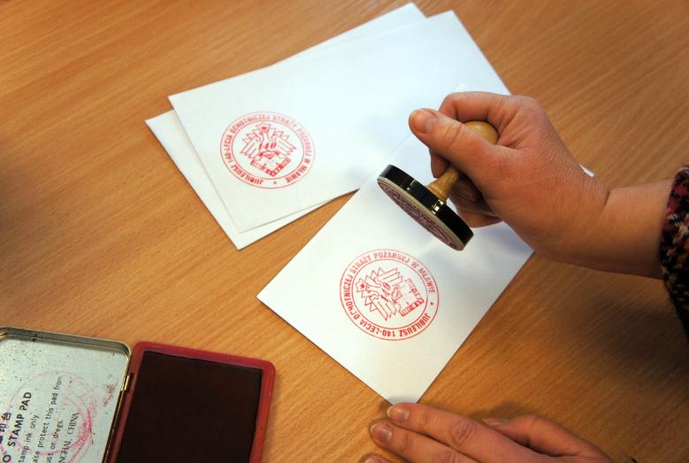 Okolicznościowy stempel odciśnięty na kopercie