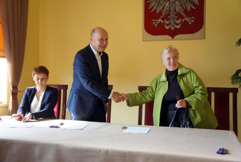 Podpisywanie umów