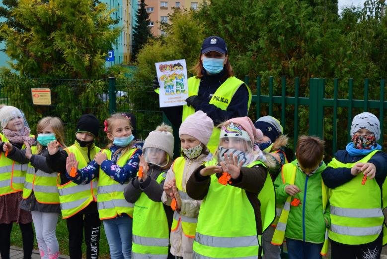 Uczestnicy akcji Odblaskowi Superbohaterowie