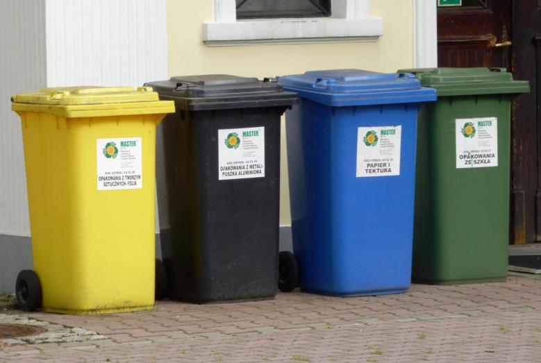 pojemniki na odpady segregowane