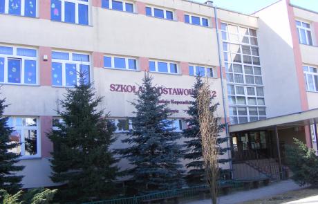Zdjęcie budynku Szkoły Podstawowej Nr 2 w Mławie