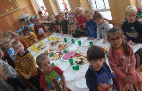 Przedszkolaka zdrowy dzień warzywno-owocowy w MPS nr 4 w Mławie