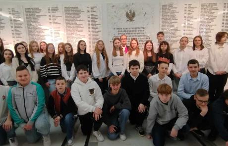 Wycieczka uczniów 7a i 8a Szkoły Podstawowej nr 3 w Mławie do Warszawy