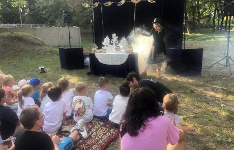 występ Teatru Słuchaj Uchem