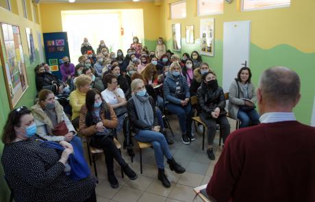 Uczestnicy spotkania w Społecznej Szkole Podstawowej Wyspianum