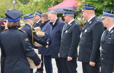 podziękowania dla samorządowców za wspieranie działalności straży pożarnych