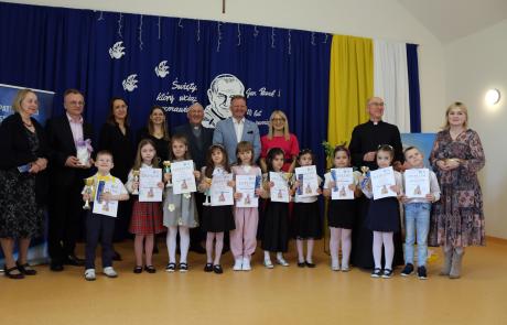 pamiątkowa fotografia grupowa