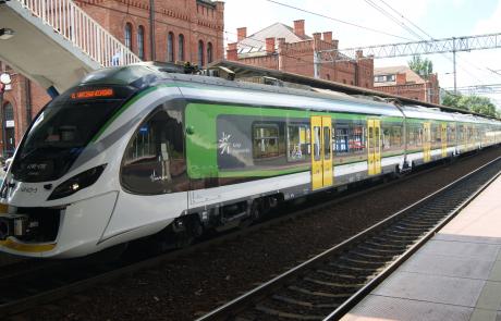 Pociąg Kolei Mazowieckich