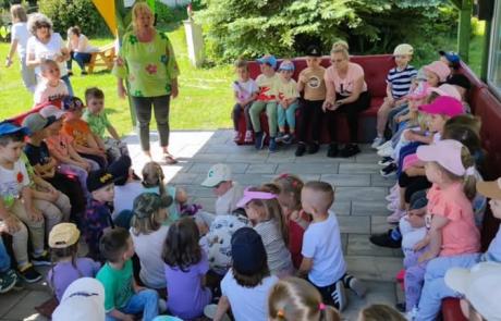 Wycieczka przedszkolaków z MPS 3 w mini zoo