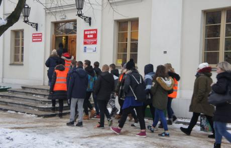 Uczniowie Szkoły Podstawowej nr 1 w urzędzie miasta - 01
