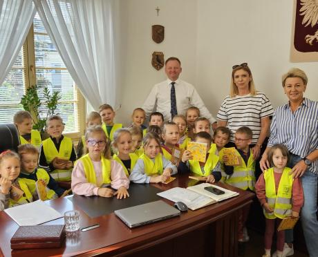 dzieci w ratuszu
