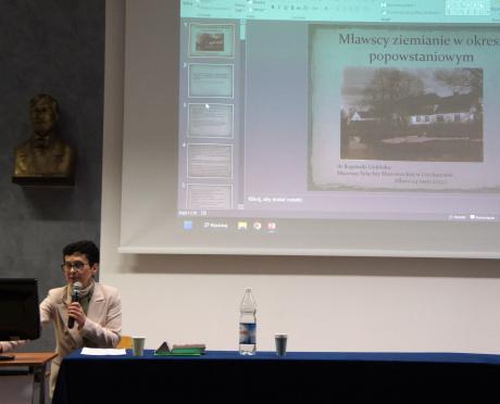 dr Bogumiła Umińska podczas swojej prelekcji