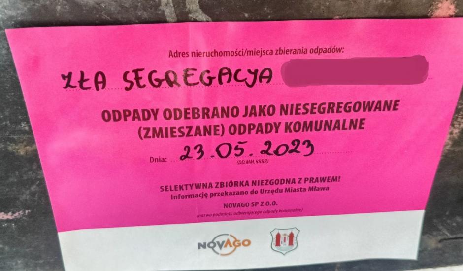 informacja o niesegregowanych śmieciach