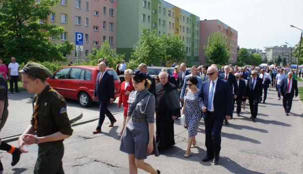 09 - Uroczysty przemarsz do miejskiego parku