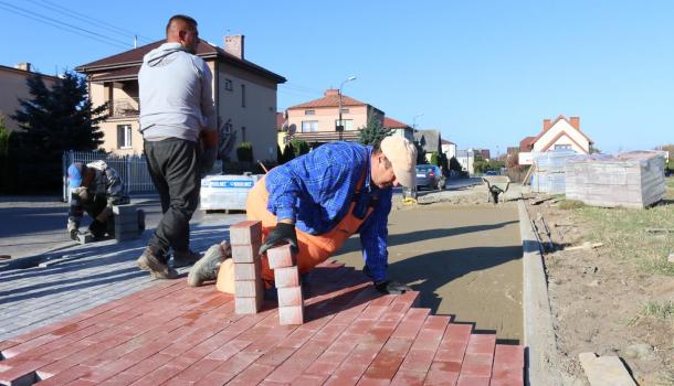 Nad Seraczem powstaje trakt pieszo-rowerowy (14)