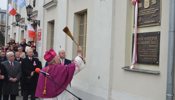 Odsłonięcie pamiątkowej tablicy - 18