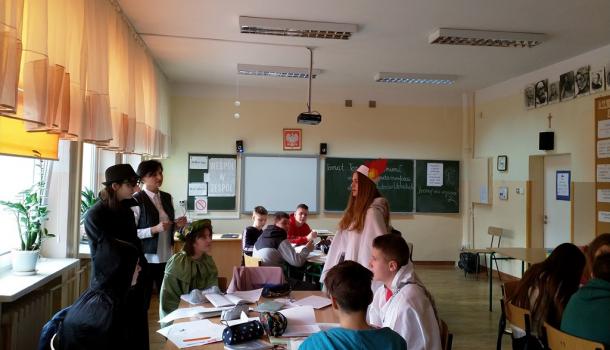 Uczniowie w roli bohaterów literackich