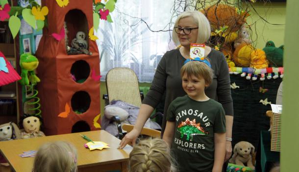 Wręczanie książek przedszkolakom - 13