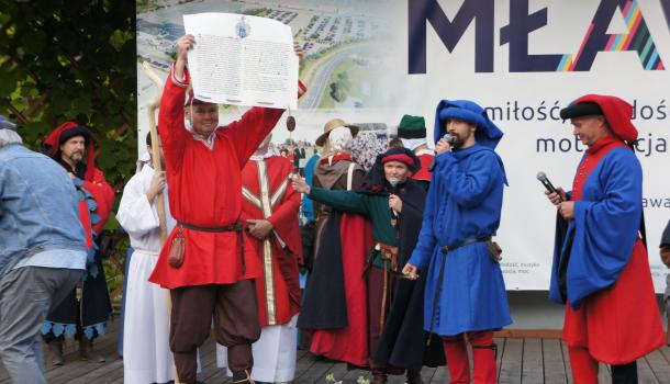 Dni Mławy - piątek w miejskim parku - 037