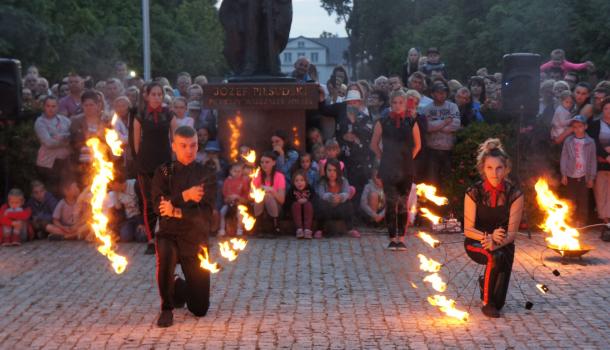 Dni Mławy - piątek w miejskim parku - 085