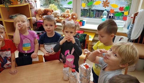 Szaszłyki owocowe w grupie Słoneczka