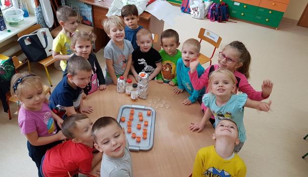 Szaszłyki owocowe w grupie Słoneczka