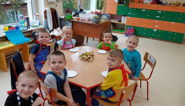 Szaszłyki owocowe w grupie Słoneczka