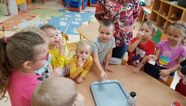 Szaszłyki owocowe w grupie Słoneczka