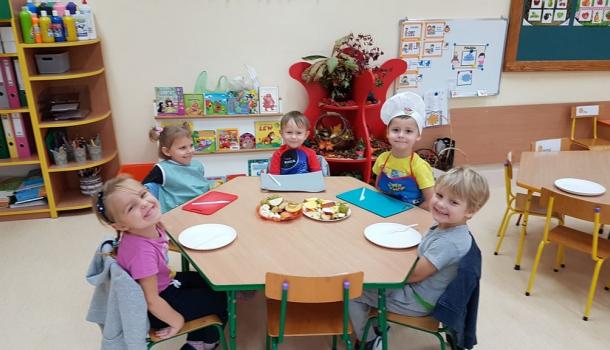 Szaszłyki owocowe w grupie Słoneczka