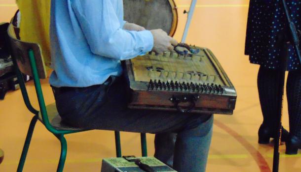 Spektakl teatralno-muzyczny