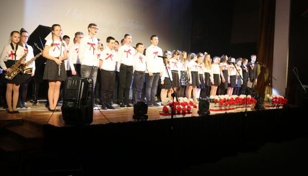 Koncert patriotyczny w kinie - 12