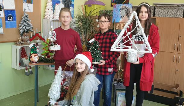 SP7: Konkurs na stroik bożonarodzeniowy w Siódemce
