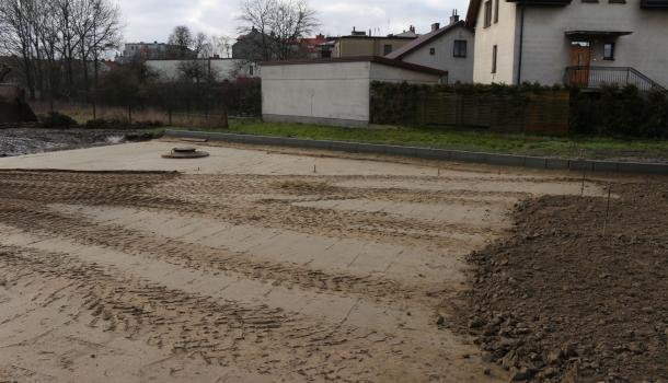 Powstaje parking przy ulicy Leśnej 4
