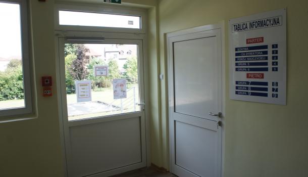 Wejście do budynku B Miejskiego Przedszkola Samorządowego nr 4 w Mławie