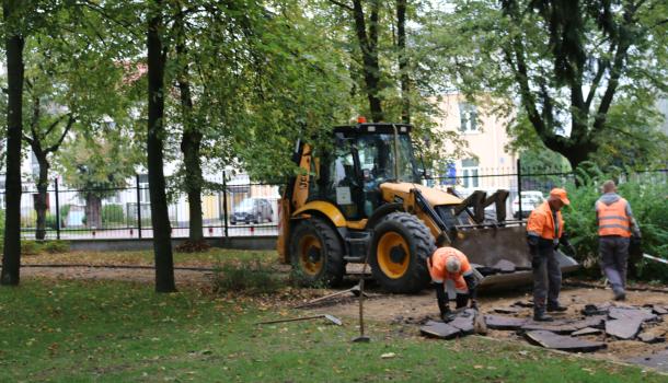 Prace przy modernizacji mławskiego skateparku