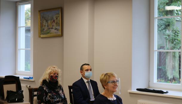 Nauczyciele i dyrektorzy placówek