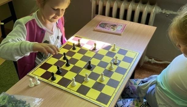 Szachy w szkole na zajęciach pozalekcyjnych wiedzy w ZPO2 w Mławie