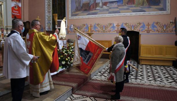 Poświęcenie sztandaru Stowarzyszenia Pontyfikat Papieża Jana Pawła II