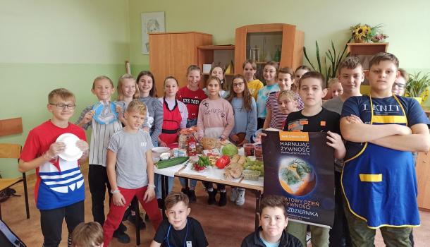 Światowy  Dzień Żywności w SP 4