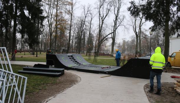 Mławski skatepark w budowie