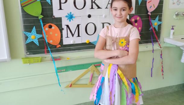 Pokaz mody EKO w klasie III d ze SP nr 7 w Mławie