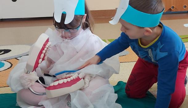 Dzień dentysty w Biedronkach w MPS nr 3 w Mławie